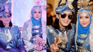 Memilih untuk mengadakan majlis pernikahan secara tertutup Serba Biru Meriahnya Sekitar Majlis Persandingan Zamani Slam Dan Isteri Lepat Pisang