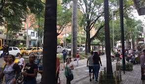 Y va hasta el martes 12 de enero a las 5 a.m. Desde Este Lunes La Candelaria Entra En Cuarentena Desde Este Lunes La Candelaria Entra En Cuarentena Medellin Caracol Radio