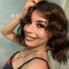 This is Luna Lovegood. She said “I am a sweet girl and I love cuddles!”  #lunaofsds#prettygirl#ofsds💕🐾