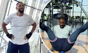 Past purist cover stars include scarlett. Will Smith Shares Hilarious Video During A Workout As He Tries To Remember How To Use A Gym Daily Mail Online