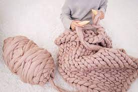 Diy Knit Kit Kit For Chunky Knit Blanket Giant Knitting Etsy In 2021 Chunky Knit Blanket Diy Knitted Blankets Diy Knit Blanket