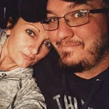 Amanda Delk's Instagram, Twitter & Facebook