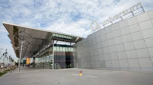 List of all concerts taking place in 2021 at o2 universum in prague. Ppf Otevira Malou O2 Arenu Stala 1 4 Miliardy Zacne S Kabatem A Konkurovat Bude Hlavne Foru Karlin Hospodarske Noviny Ihned Cz