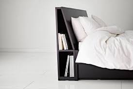 Le rembourage est en mousse de 2cm et la finition de la tête de lit en simili cuir avec 6 boutons. Ikea Tete De Lit Avec Rangement Brun Noir Oppdal Ref 502 041 65 Facebook