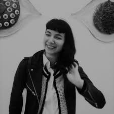 In vidoemo person watching videos now. Sylwia Serafinowicz Loop Barcelona