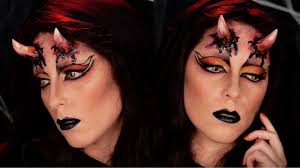 Soirée à theme ange et demon déguisements et accessoires. Maquillage Halloween La Diablesse Cornes De Diable She Devil Halloween Makeup Youtube
