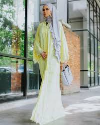 Последние твиты от rozita che wan official (@rozitachewan1). Matching Artis Malaysia Ini Selalu Pakai Tas Dan Hijab Senada