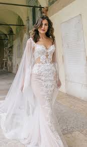 ❤ top qualität & günstiger preis. Besondere Brautkleider Und Extravagante Brautmode Extravagante Brautmode Ausgefallene Hochzeitsanzuge Gehrocke