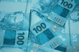 Grande parte dos brasileiros vão receber pagamento de pelo menos R$ 1.621 no 06/02