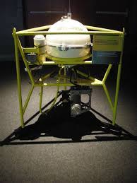 They are usually combined with a timing device and a recording device to form a seismograph. Datei Sismographe Ifremer Jpg Wikipedia