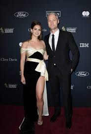 Home music video tour social store merch. Lana Del Rey Splits From Police Officer Boyfriend Sean Larkin After He Says Busy Schedules Ruined Romance