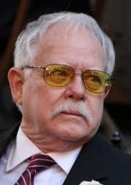 Dennis Edinger's Instagram, Twitter & Facebook