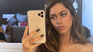 Maybe it doesn't need to. Tini Stoessel Encendio Instagram Al Posar Con Una Microbikini Telefe Rosario
