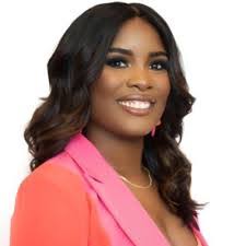 Stephanie Coolidge's Instagram, Twitter & Facebook