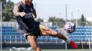 Победу над «атлетико» рамос зафиксировал на теле: Serhio Ramos Pokazal Svoe Novoe Tatu Na Grudi Isport Ua