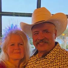 What settings are recommended for an automated cat feeder?