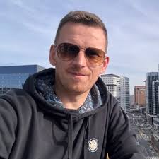 🚨Eugene McManus clinches thrilling last-lap victory for British Superbike  team Hawk Racing at Sunflower Trophy races👇🏻