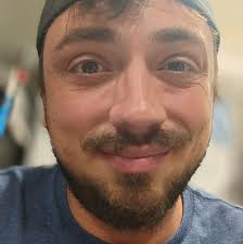 What classes are good to multiclass with the Dark Urge background in  Baldur's Gate 3?