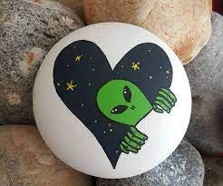 Pin By Anna On Halloween Painted Rocks Rock Art Rock Painting Art Rock Painting Designs