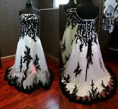Use the allurement of the night and bewitch all obtain light carroty or deep scarlet color for your gothic wedding dress avoiding black. Wedding Dresses Plus Size Gothic Black And Purple Wedding Dresses Vintage Strapless Bridal Gowns Clothing Shoes Accessories Vishawatch Com