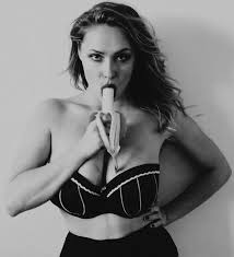 Голая Евгения Розанова | Слив фото груди без лифчика и жопы