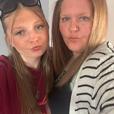 Staying here and was just wondering if the very old ginger cat was part of  the hotel and being cared for ❤️