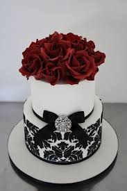 Black And White Cake Decorating Ideas Stunning Black White Red Wedding Cake Wedding Cake Red Beautiful Cakes Patterned Cake