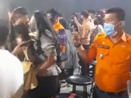 Maybe you would like to learn more about one of these? Holywings Club Party Hingga Dini Hari Ini Yang Dilakukan Satgas Raika Makassar Pluz Id
