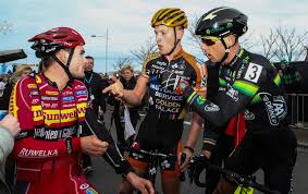 Really sad to miss one of my favourite races, but i'm struggling with knee pain on the bike since my crash in giro. 2015 Ends With Controversy And Solo Wins In Bredene And Flamanville Cyclocrossrider