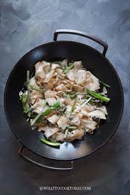 Semoga aja kakak nawla yang udah gadis bisa. Easy Pek Cha Kwetiau Kwetiau Goreng Polos Plain Char Kway Teow Easy Asian Recipes Asian Noodle Recipes Authentic Asian Recipes
