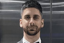 John Beaver of DESKY: Redefining Workspace Solutions with Innovative Design  and Technology Integration