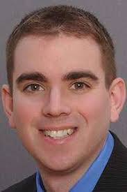 Derek Kemble's Instagram, Twitter & Facebook