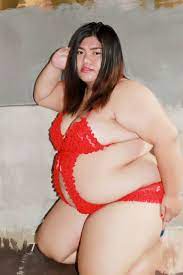 Ameena chubby