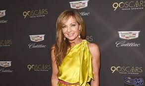 Allison Janney تتأل ق بفستان من جورج شقرا With Images