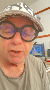 Mañana a las 2 de la tarde Hora de Venezuela escucha a Orlando Urdaneta en  todo el Circuito Vinotinto Radio, y su programa "Almorzando con Orlando"  tendrá como invitado al CEO del