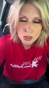 How Old Is Amanda Rose