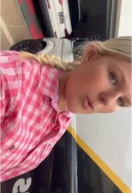 Lara Middleton (@laramiddo)