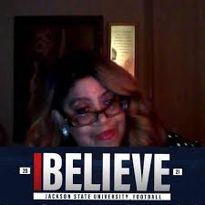 Actress playing Leslie in Beyond The Gates series