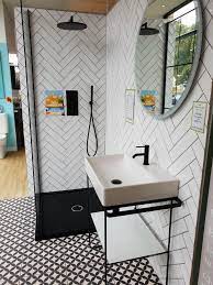 Showroom At Willbond In Derby Like The Black Shower Tray But Think It May Show Alot Of Mess Fluff And Shower Tray Bathroom Loft Bathroom Black Shower Tray