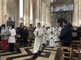 Pâques est la fête la plus importante du christianisme. Piig4ll4p2 Vm