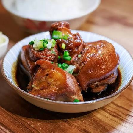 How to prepare and cook pig's feet: tips and recipes | Fine Dining Lovers