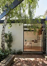 Klinker Weiss Streichen Einfamilienhaus In Melbourne Australien Architektur Hauswand Aussengestaltung