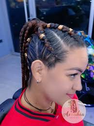 Peinado de niña: diseño con trenzas y ondas