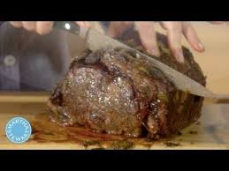 We know making roast beef may seem intimidating, but when you use a crock pot and follow our straightforward recipe, you'll have a delicious roast on your table in no time! Carving Prime Rib Roast Martha Stewart Cooking School Martha Stewart Youtube Martha Stewart Cooking School Rib Roast Martha Stewart Cooking