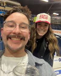 ᗷETᕼ ᑕOᗰᑭTOᑎ (@beth.compton) • Instagram photos and videos