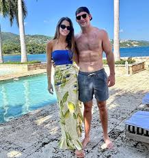 PHOTOS: Southern Charm Alum Naomie Olindo is Engaged to Billy Haire! See  the Pics of Their Engagement as the Cast Reacts in the Link in Bio # SouthernCharm https://realityblurb.com/2025/12/29/photos-southern-charms- naomie-olindo-is-engaged-to-billy ...