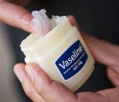فوائد الفازلين للشعر في الشتاء Vaseline Uses Vaseline Vaseline Beauty Tips