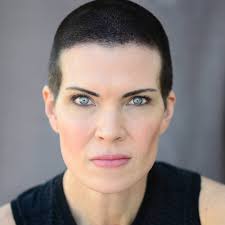 So thankful to Karen at Valcox Photography for sharing her wisdom, talent,  time and energy to create terrific headshots for me post-head shave!! 😃  ...you're smart and easy to work with, Karen!