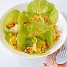 Zubereitung kopfsalat mit einem köstlichen saure sahne joghurt dressing. Gruner Salat Mit Sahne Vinaigrette Rezept Essen Und Trinken