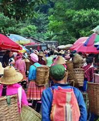 Laomeng Sunday Market - Holachina.com